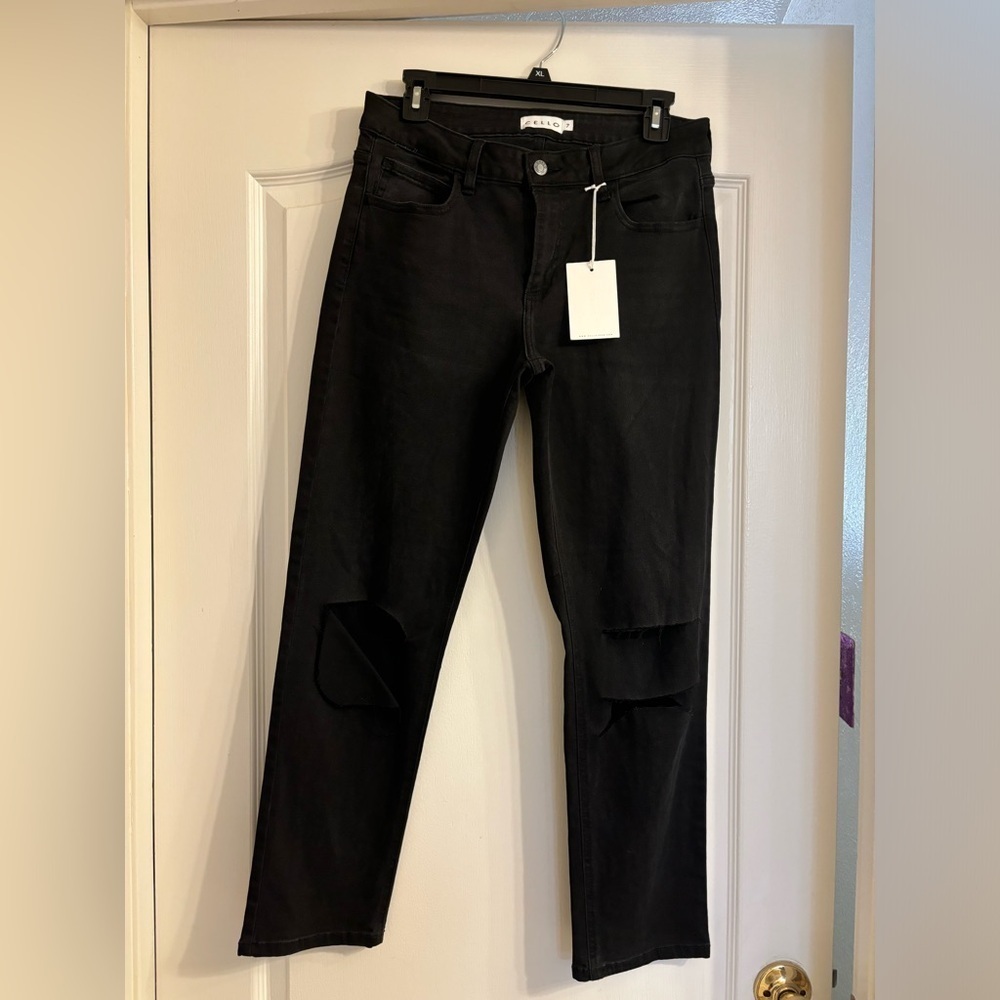 Cello Black Mid Rise Slit Knee Boyfriend Jeans Size 7 NWT - Picture 4 of 4